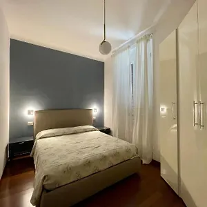 Appartamento The Painting Apartment. A And Lovely In, Milano